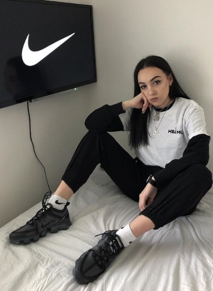 lily in nike air vapormax 2019