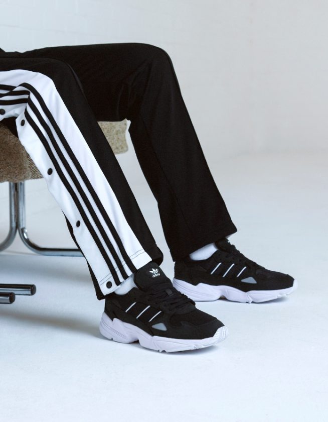 adidas falcon d96698